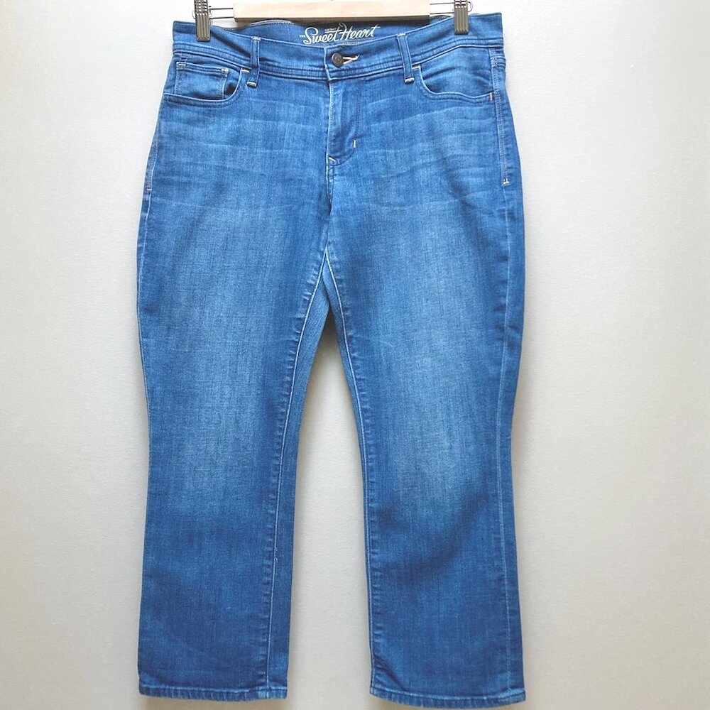 Old Navy Sweetheart Light Denim Capris - size 6